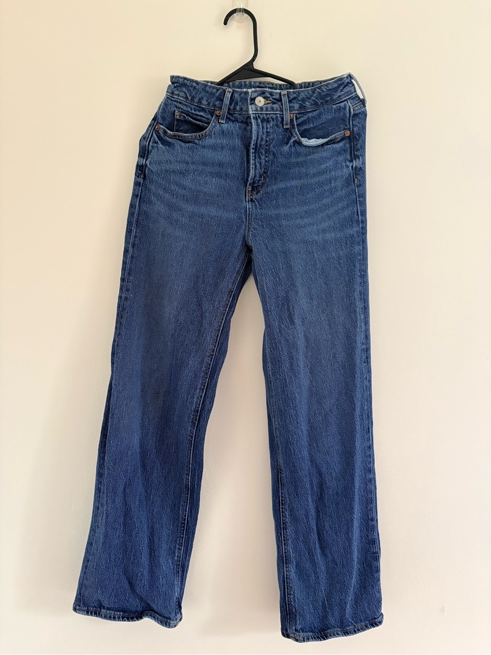 Old Navy Women's Straight Leg Jeans in Indigo Blue